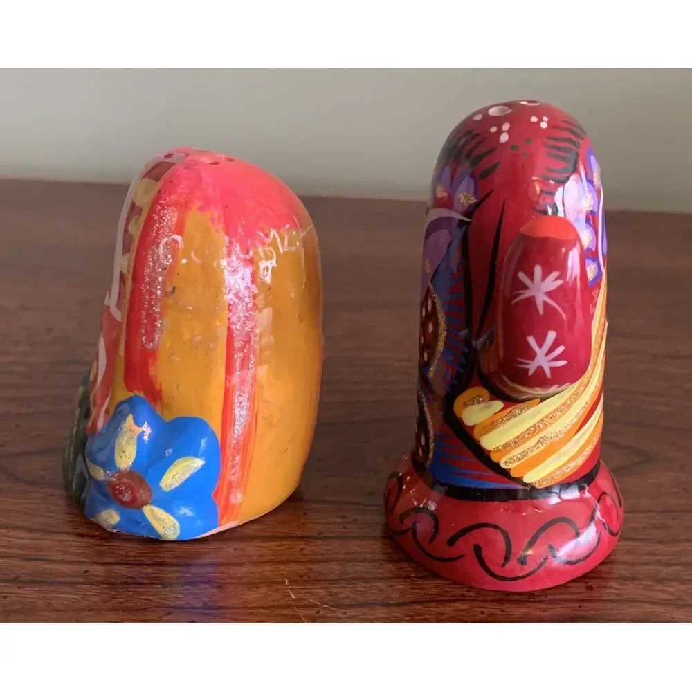 Hand painted Cactus &‎ Prickly Pear Salt & Pepper Shakers Set Mexico